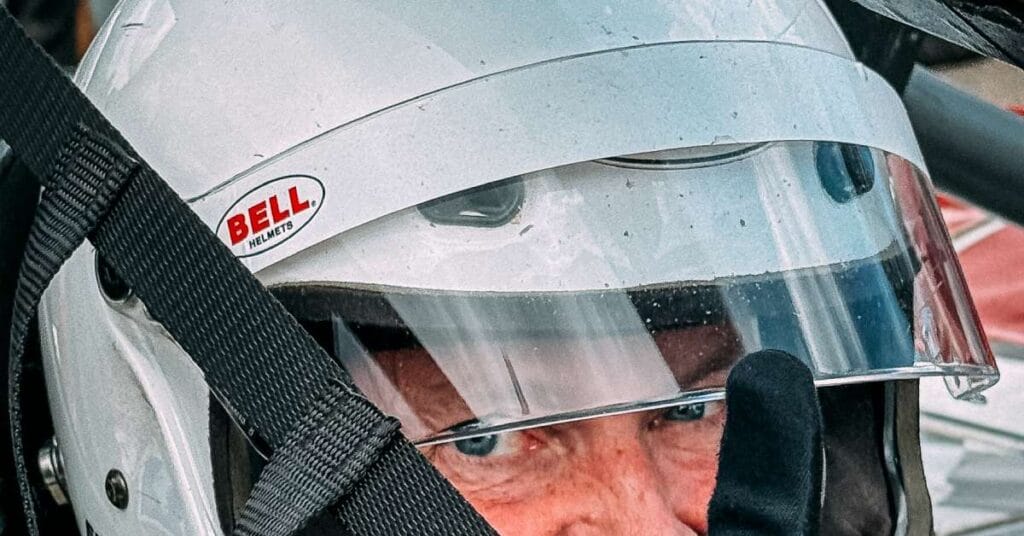 Et nyt visir til en BELL-hjelm koster 700-1200 kroner.